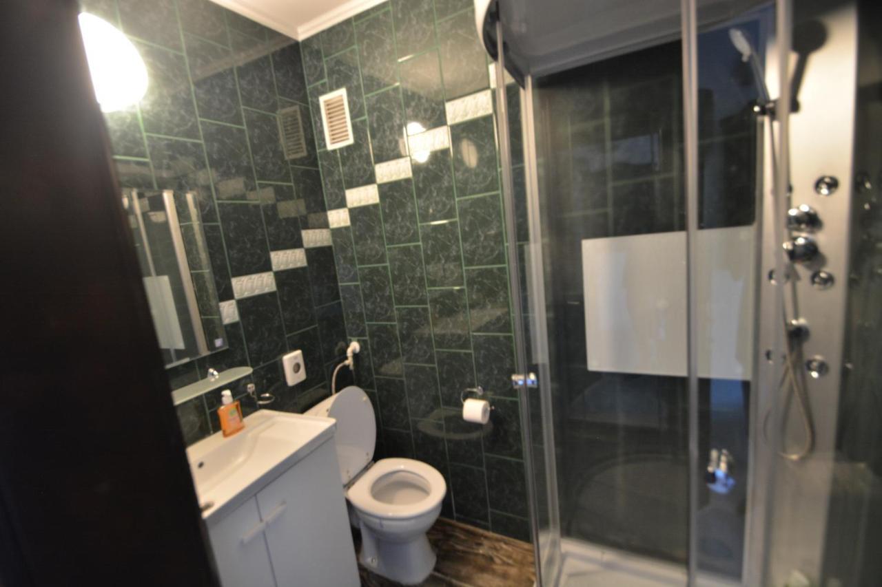Gala - Guesthouse Oradea Eksteriør bilde