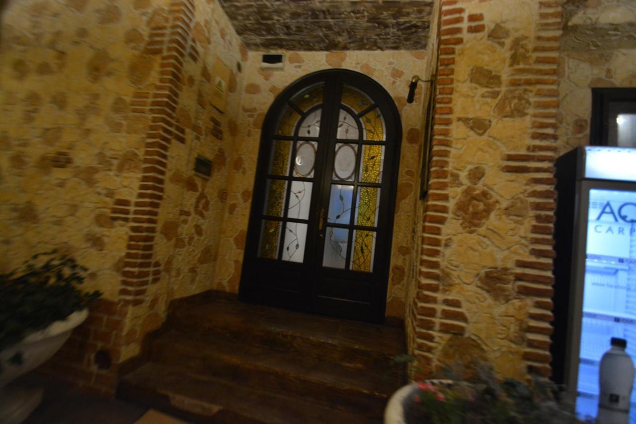 Gala - Guesthouse Oradea Eksteriør bilde