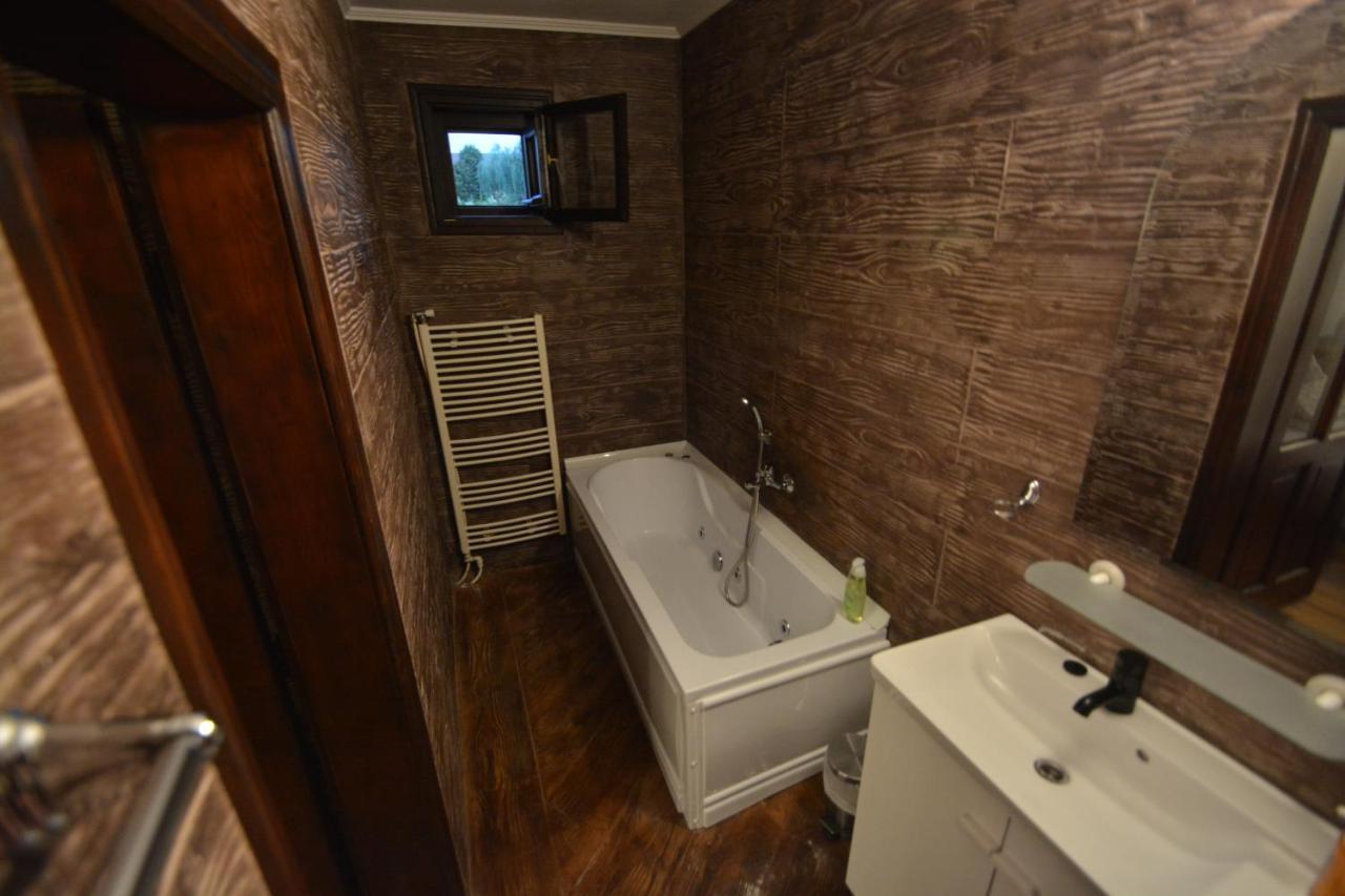 Gala - Guesthouse Oradea Eksteriør bilde