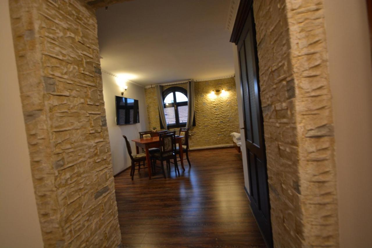 Gala - Guesthouse Oradea Eksteriør bilde
