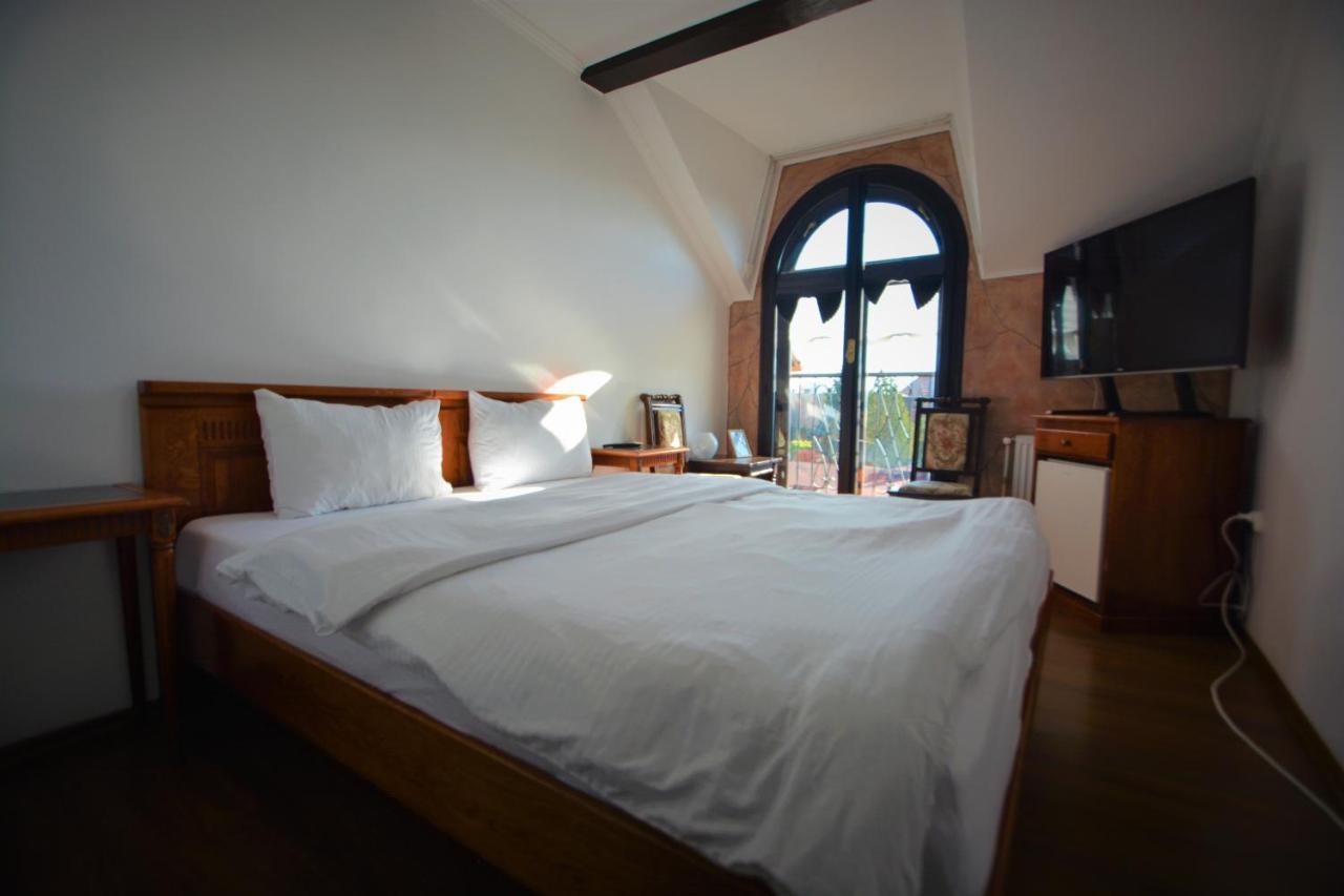 Gala - Guesthouse Oradea Eksteriør bilde